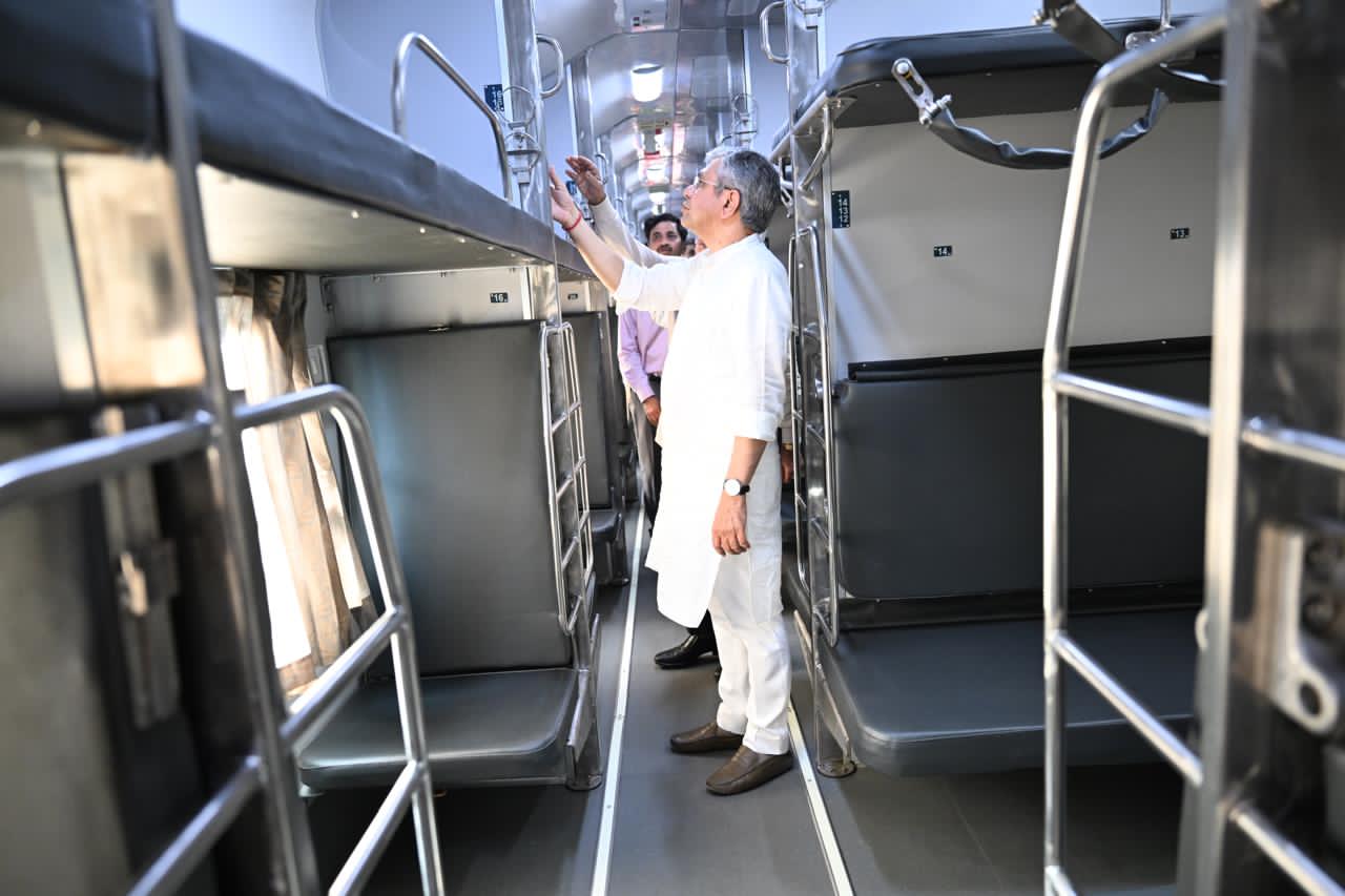 Railway Minister Inspects Sample Coach at New Delhi Station