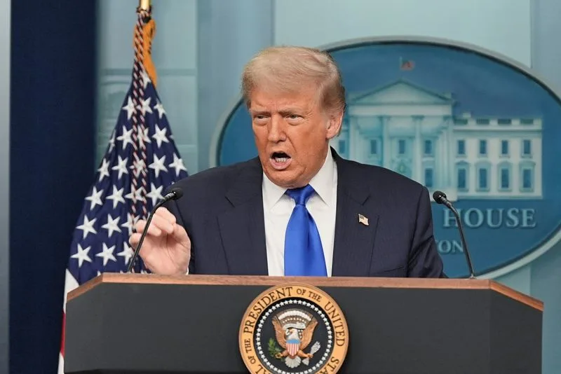 🔥 “Deal by Dawn or Devastation”: Trump Warns Iran Over Strait of Hormuz Crisis