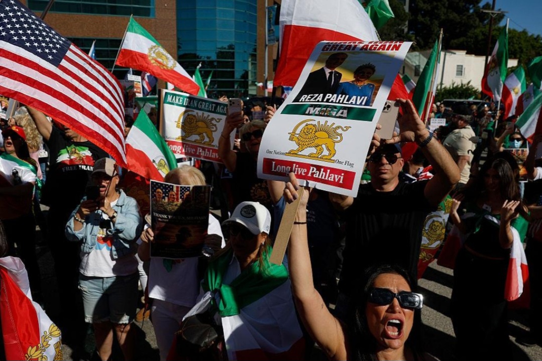 🔥 EXPLOSIVE SCENES IN LOS ANGELES: Pro-Iran Crowds Dance to Trump’s ‘YMCA’ — Streets ERUPT 🔥