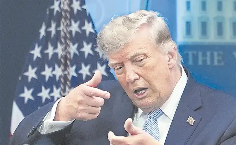 Trump Issues Explosive Iran Warning, Threatens Massive Military Strike if Deal Fails