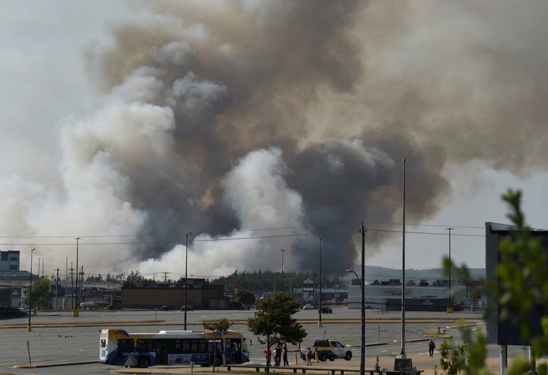 Canada Insurers Warn of Wildfire Risk Surge, Urge Climate Action and Home Protection