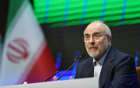 Tense Backchannel Talks: Iran Reveals Clash with US Over Strait of Hormuz