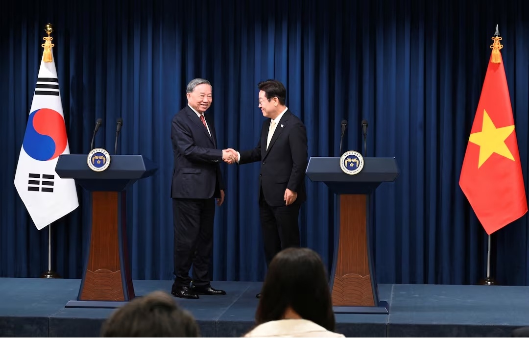 Vietnam Hosts South Korean President for High-Tech Push