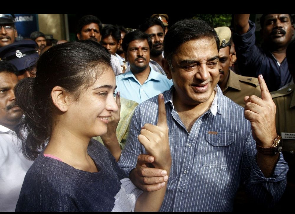 Kamal Haasan Votes with Daughter Shruti Haasan in Elections