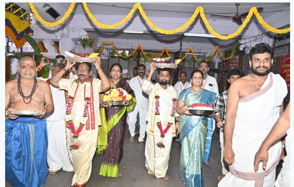 A grand presentation of ceremonial robes to Lord Satyadeva from Indrakeeladri.