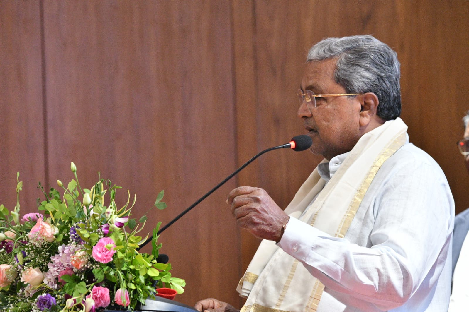 “No Room for Middlemen, No Delay in Files”: CM Siddaramaiah Sends Strong Message to KAS Officers