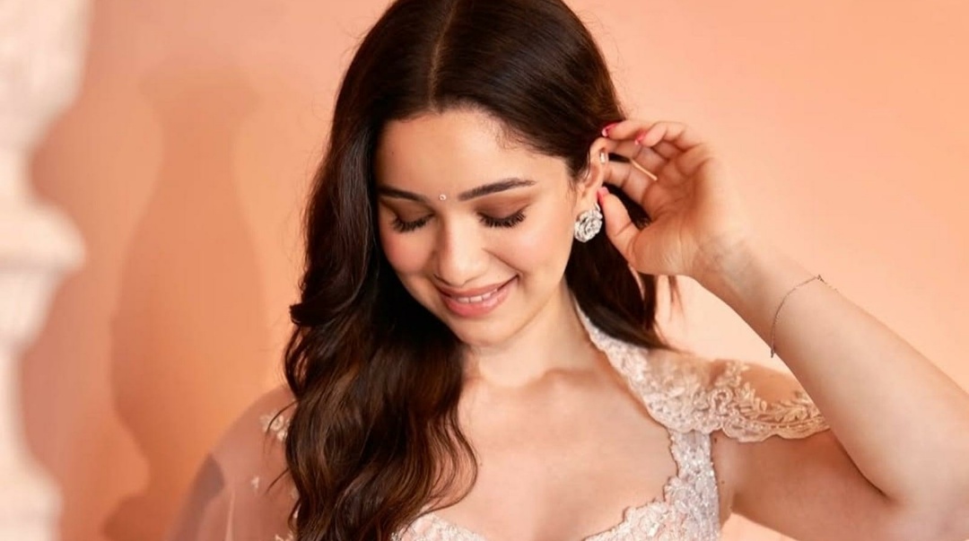 Sara Tendulkar Compared to Kiara Advani’s Preeti Look from Kabir Singh – Viral Internet Debate