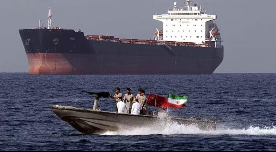 US Push to Reopen Hormuz Sparks Iran Fury, Calls Status Quo ‘Intolerable’