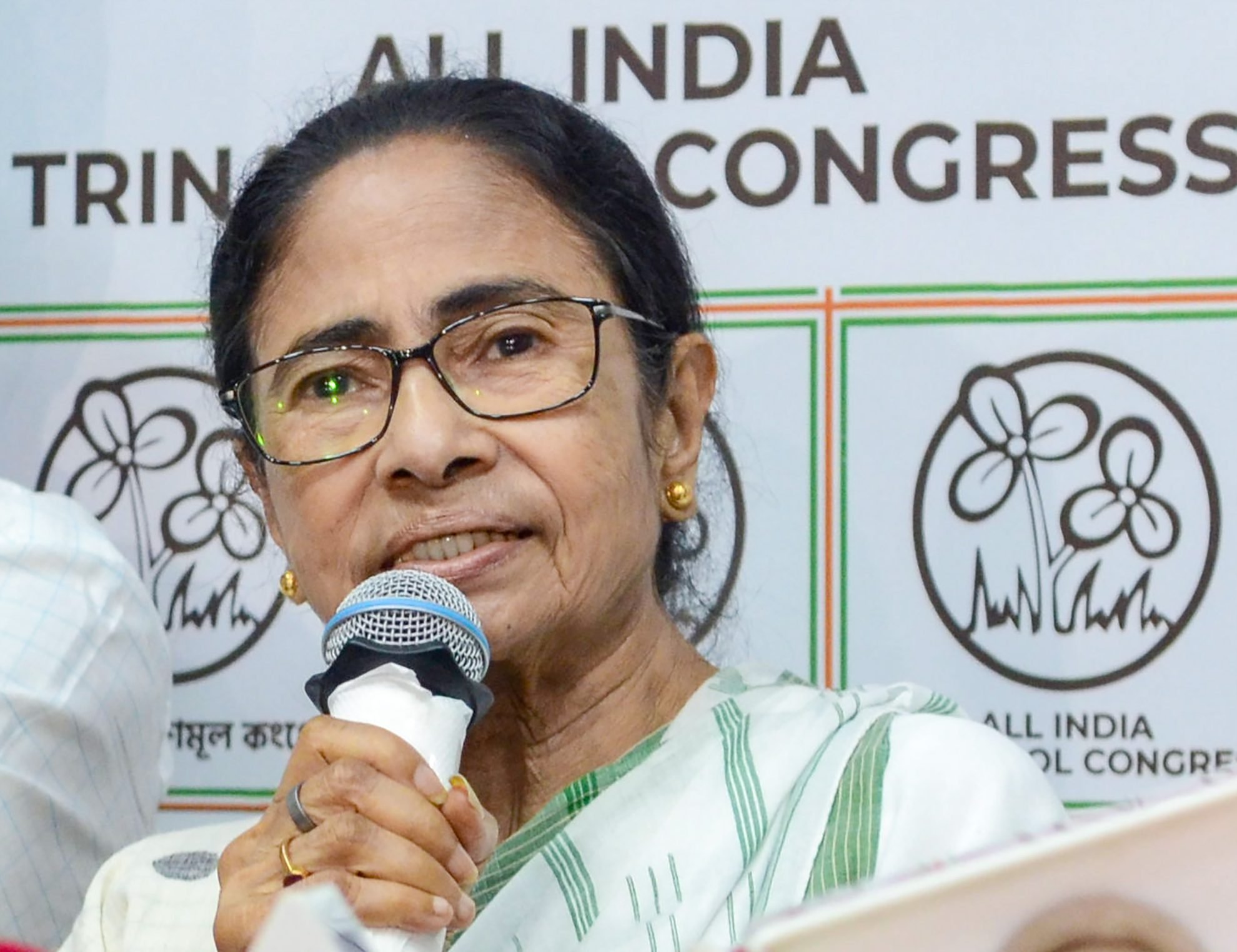 Mamata Banerjee Refuses to Quit After Bengal Poll Setback, Says “No Question of Resignation