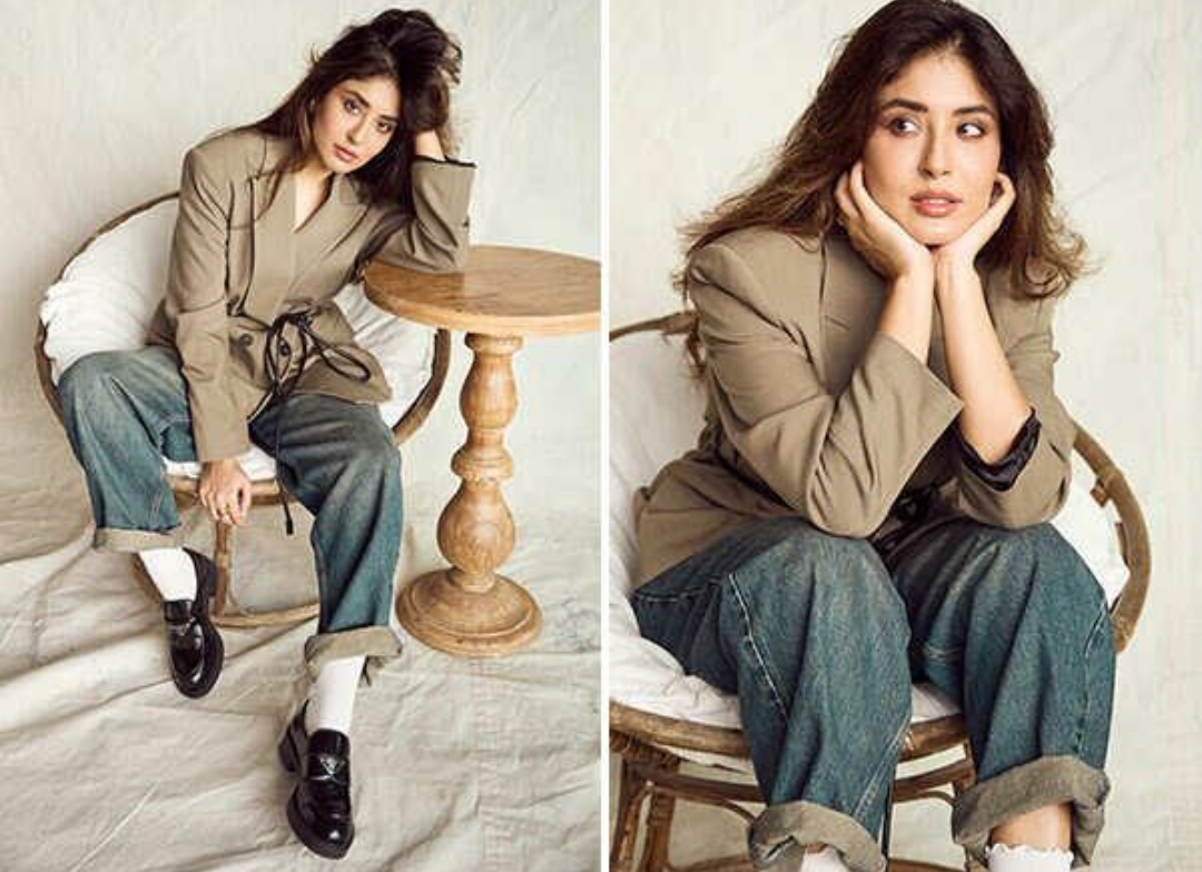 Kritika Kamra Revives the 1960s Glamour with Classic Curtain Bangs