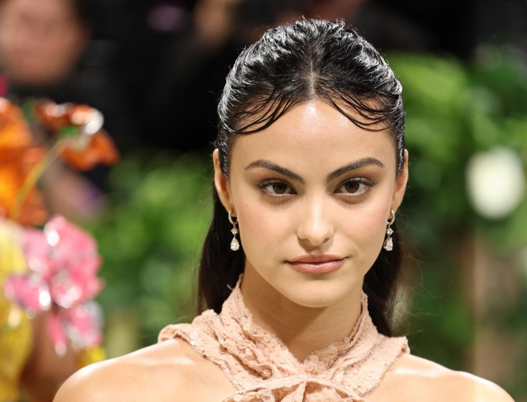 Camila Mendes Stuns in Manish Malhotra’s Mahogany Ensemble, Reviving Vintage Glamour