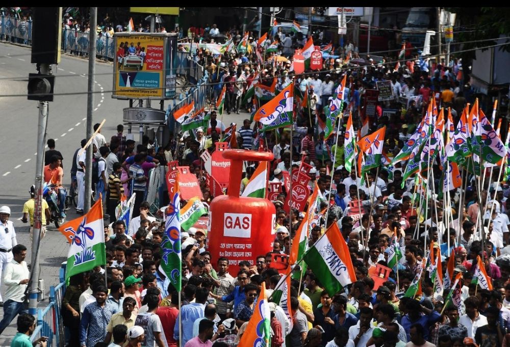 Double Engine vs Double Jumla: TMC Slams BJP Over Fuel Price Hike in West Bengal