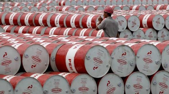 US Lets Russian Oil Sanctions Waiver Expire; Possible Reversal Signals Keep Markets on Edge