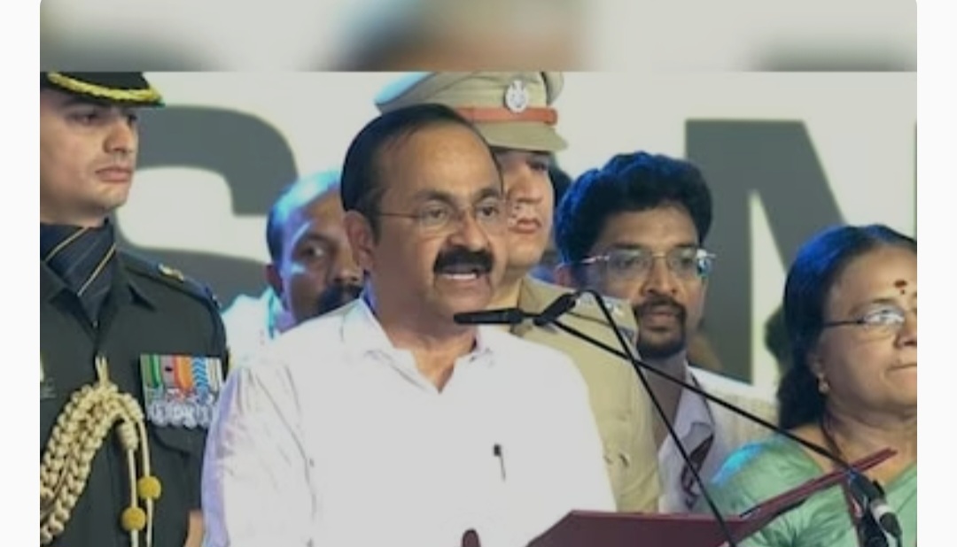 V.D. Satheesan Sworn In as Kerala Chief Minister; Rahul Gandhi, Priyanka Gandhi Attend Grand Ceremony