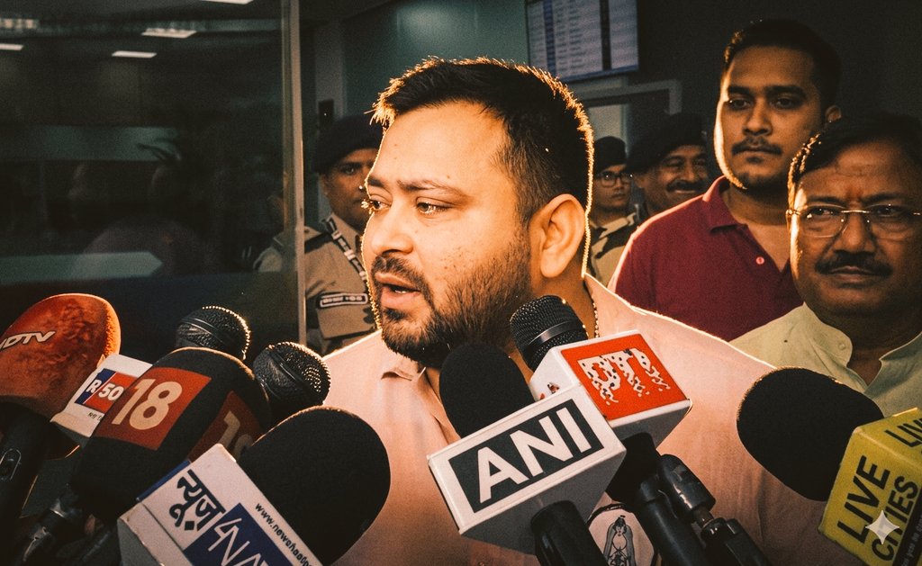 🔥 Khesari Lal’s Meeting With Bihar CM Sparks Political Buzz, Tejashwi Yadav Hits Back At Media