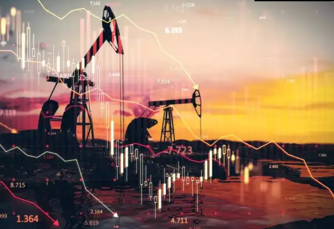 Insight: Iran leverage keeps oil markets on edge as Hormuz deal awaits Trump decision