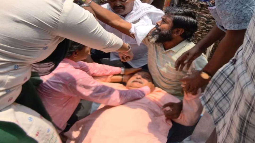 TMC MP Kalyan Banerjee Injured in Clash Outside Chanditala Police Station Amid Rising Bengal Political Tensions
