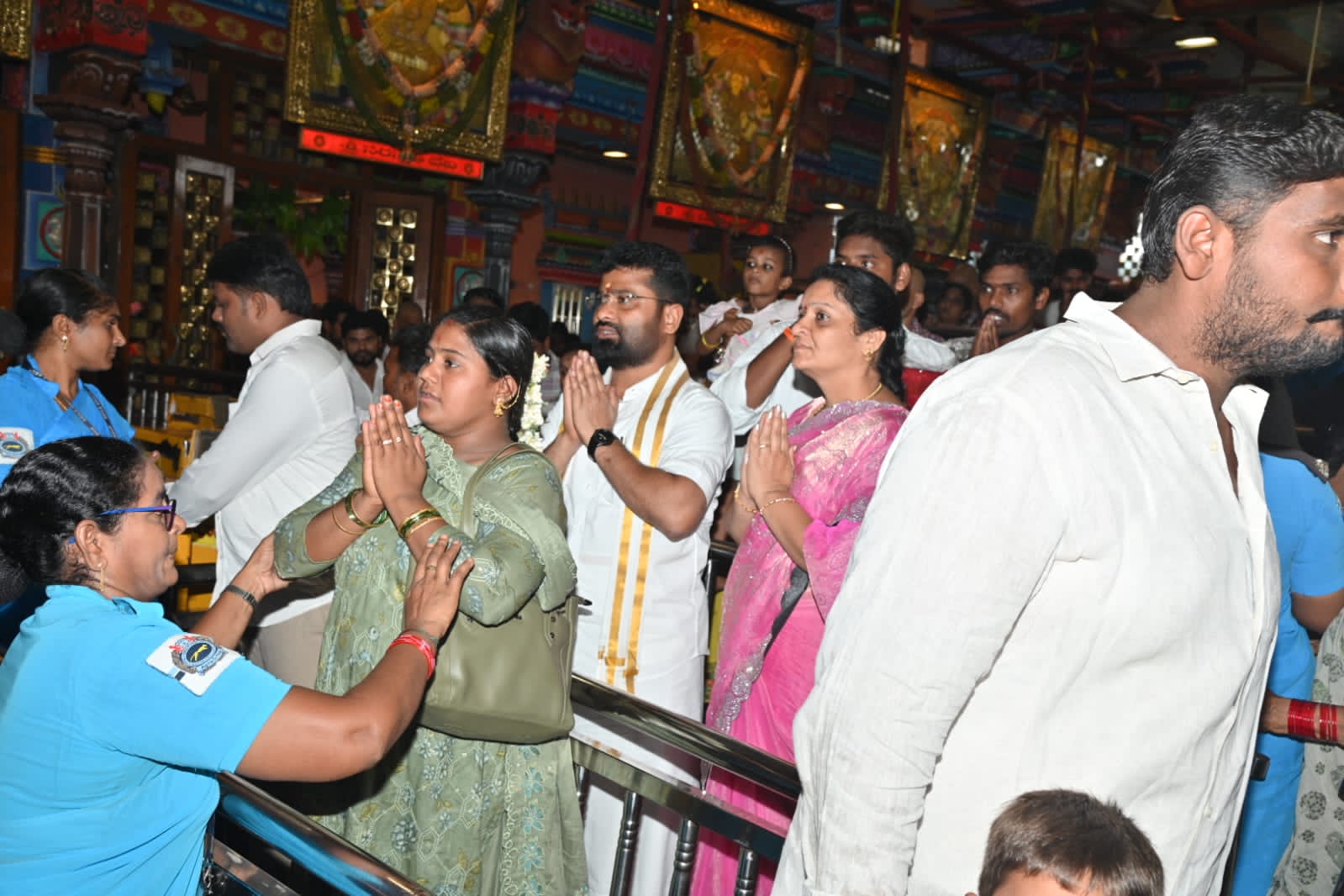 On the occasion of Pournami, devotees flocked to Indrakeeladri.