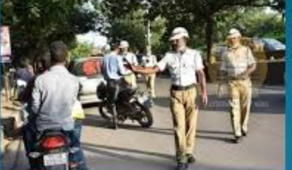Telangana Cracks Down on Traffic Violators: WhatsApp, SMS, Email Challans Deemed Delivered After 30 Days