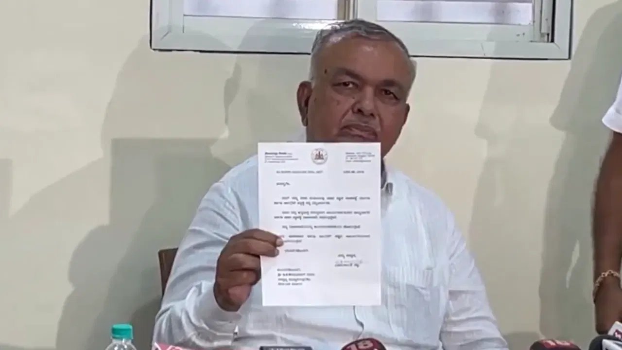 Karnataka Congress Hit by Fresh Crisis: Ramalinga Reddy Quits Minister Post Over Portfolio Snub