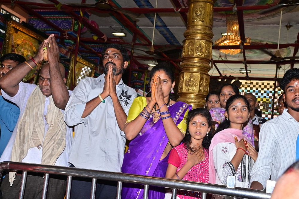 The influx of devotees at Indrakeeladri... Special facilities for devotees in the summer heat.
