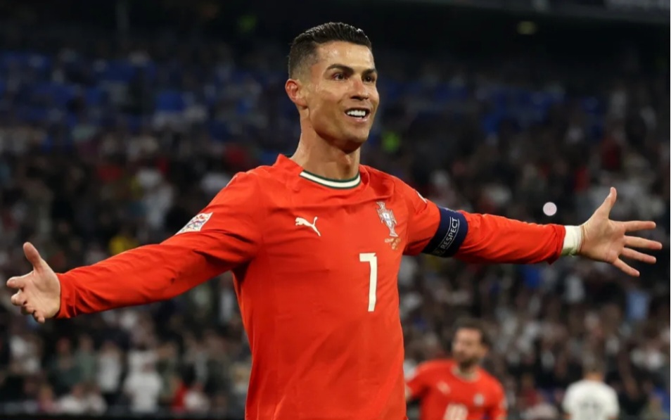 Roberto Martinez Backs Cristiano Ronaldo, Calls Him a ‘Unique Footballer’ Ahead of World Cup