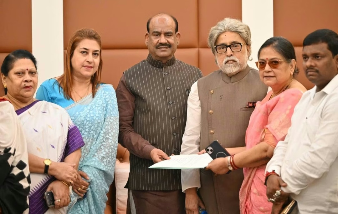 20 Rebel TMC MPs Move to Merge with Nationalist Citizens Party, Extend Support to NDA