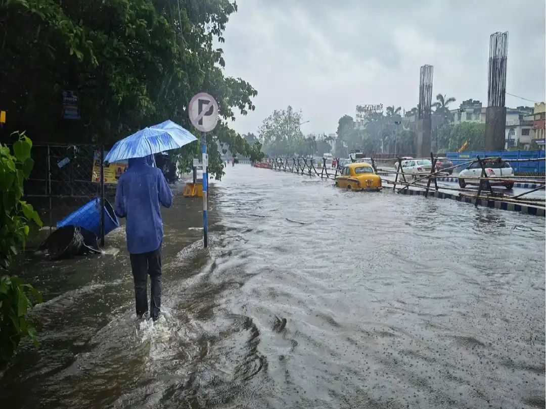IMD Warns of Severe Weather Across 15 States, Strong Winds Up to 80 kmph Expected