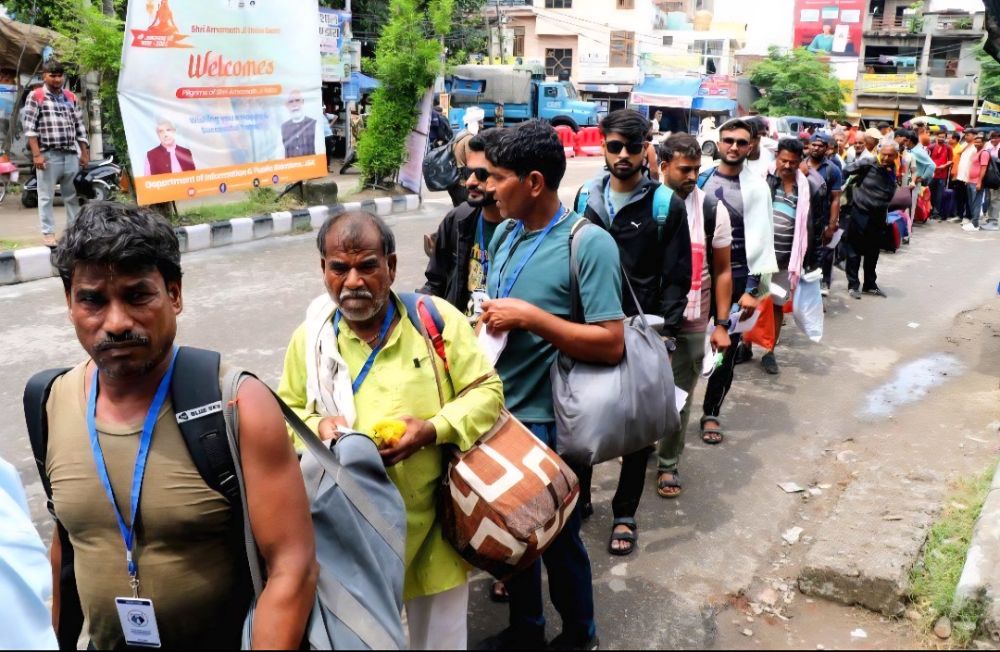 57-Day Amarnath Yatra Begins; First Batch Flagged Off Under Tight Security