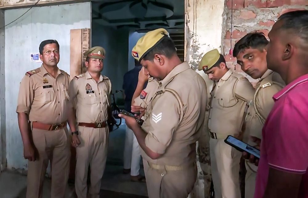 Noida Honeymoon Horror: Bride Alleges Husband Pushed Her Down Hotel Stairs, Faced Daily Abuse