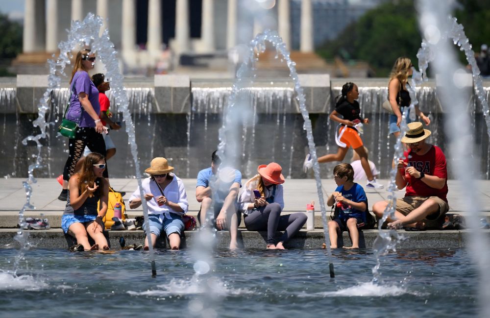 Dangerous Heatwave to Scorch U.S. During July 4 Weekend; D.C. Fireworks Raise Air Quality Concerns