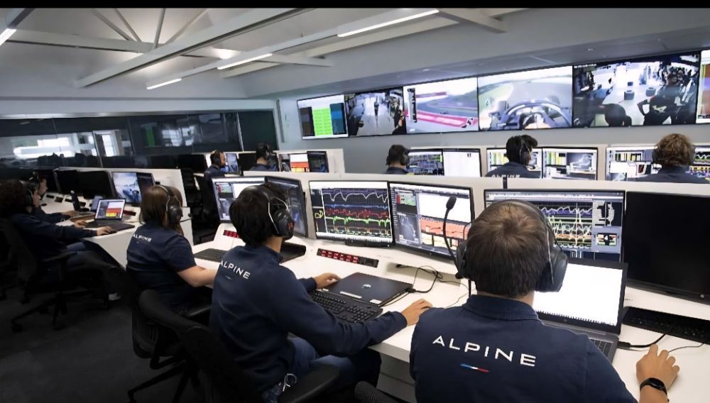 AI-Powered ‘Johnny’ Sets New Benchmark in Formula 1 Speed Race