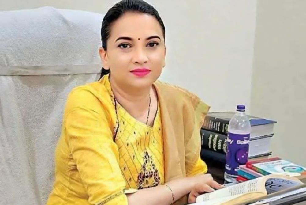 She Was Seconds Away From Suicide… Today She's an IAS Officer Inspiring Millions of Women