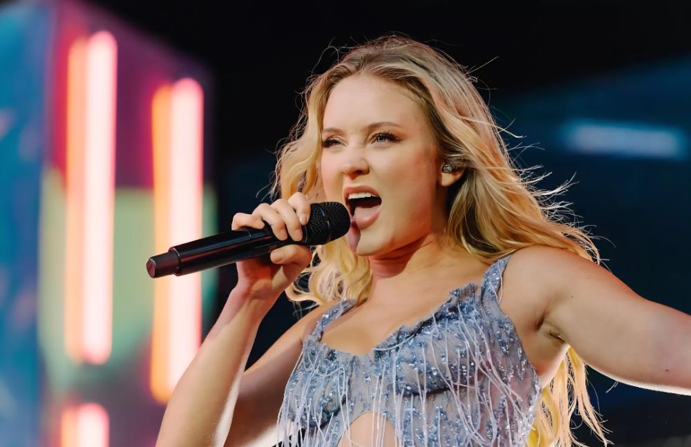Zara Larsson Reaffirms Support for Abortion Rights, Says It's a 'Non-Negotiable' in Relationships