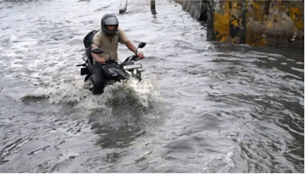 Monsoon Chaos Hits Gurgaon as First Heavy Spell Brings City to a Standstill
