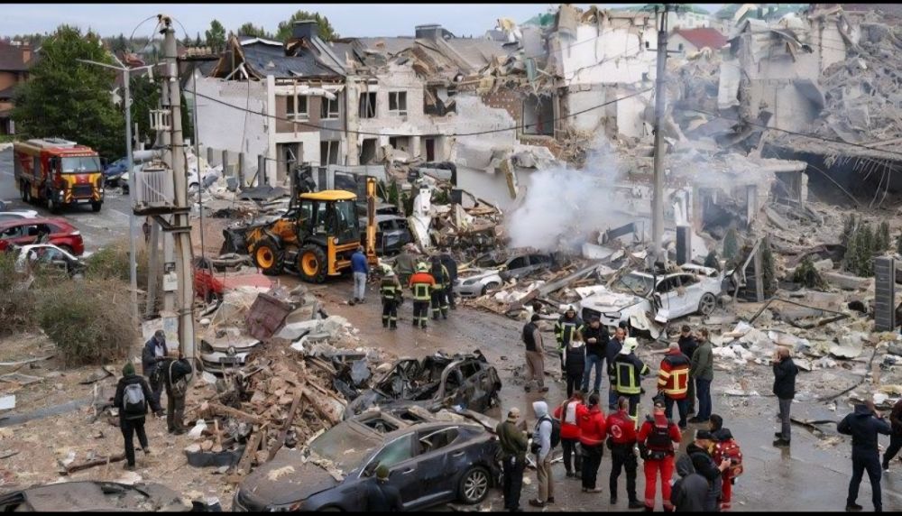 10 Killed in Ukraine Weapons Depot Blast; Zelensky Orders Investigation