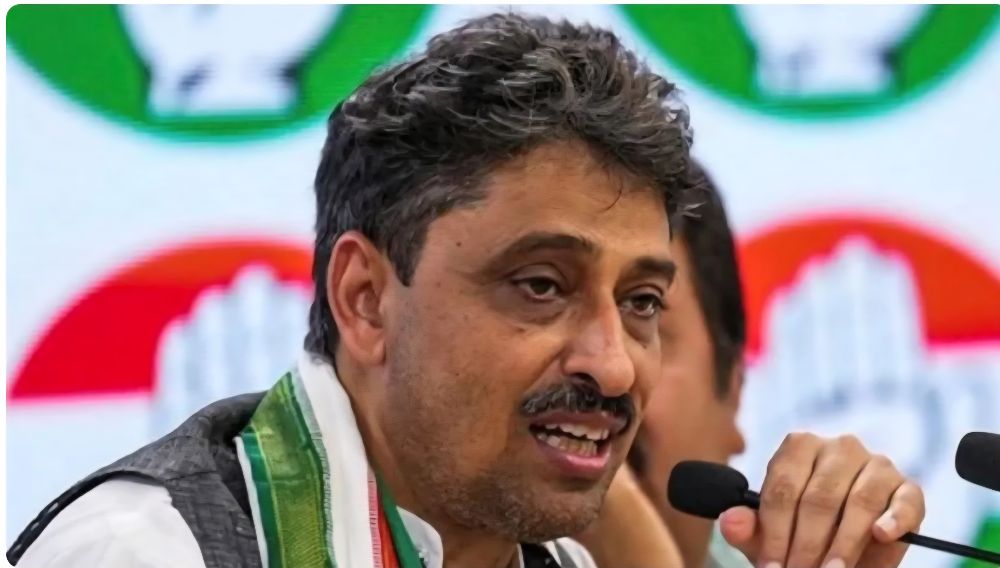 INDIA Bloc Tensions Surface in UP as Congress Leader Targets SP Ahead of 2027 Polls