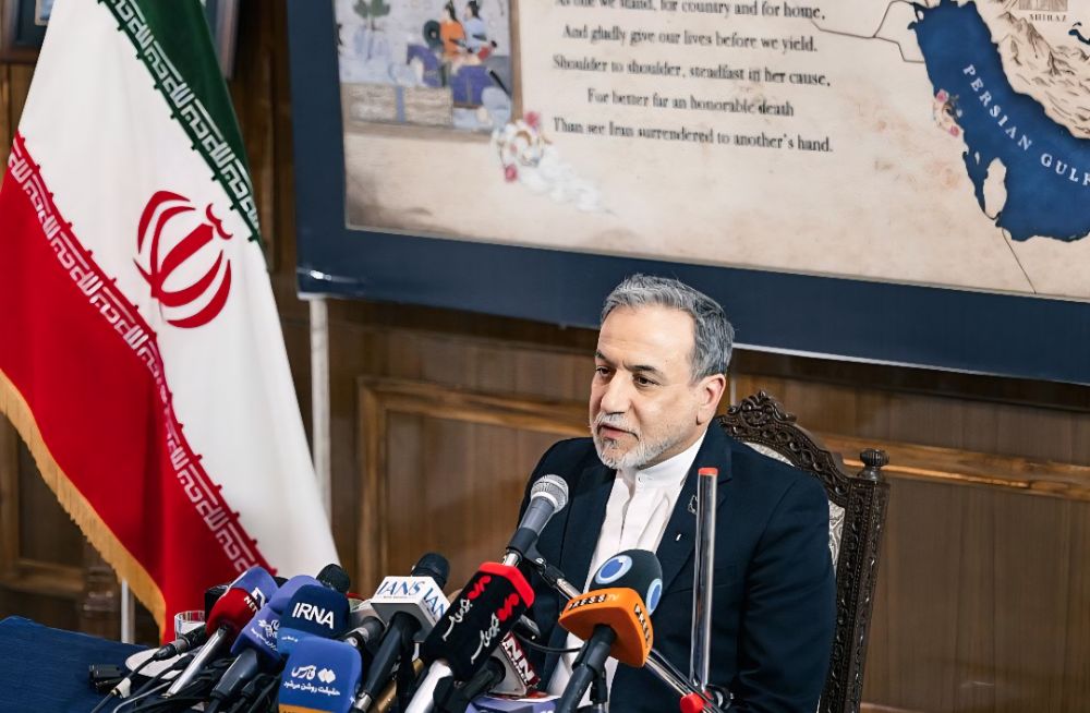 Iran Declares Itself the 'Guardian of Hormuz' Amid Trump's Shipping Fee Proposal