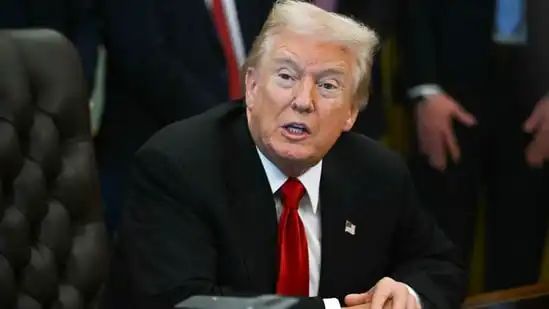 Trump Tightens Pressure on Iran, Warns of New Strikes if Talks Stall