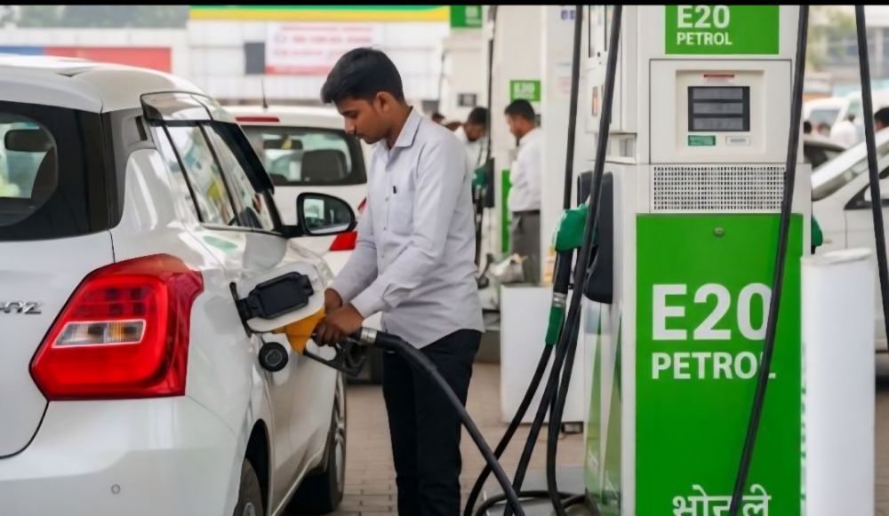 "Want pure petrol? Pay extra!".. New discussions on E20 fuel following Gadkari's comments.