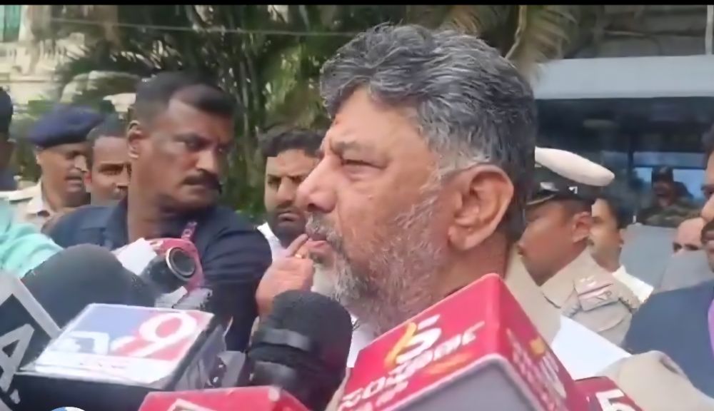 Karnataka Drought Crisis: Karnataka Drought: CM D.K. Shivakumar Asks Farmers Not to Sow Crops, Calls Emergency Cabinet Meeting