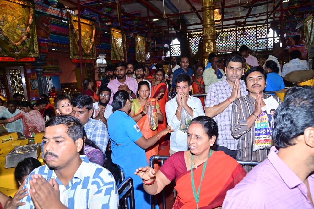 Massive Devotee Rush at Kanaka Durga Temple; Special Crowd Management Ensures Smooth Darshan