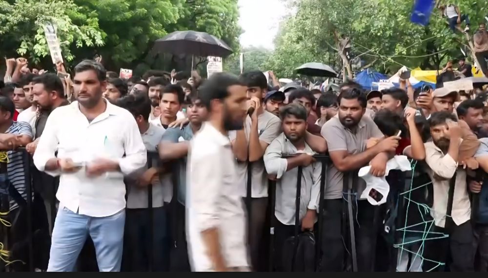 Youth-Led 'Cockroach' Movement Vows to Continue Protest After Parliament March Clashes