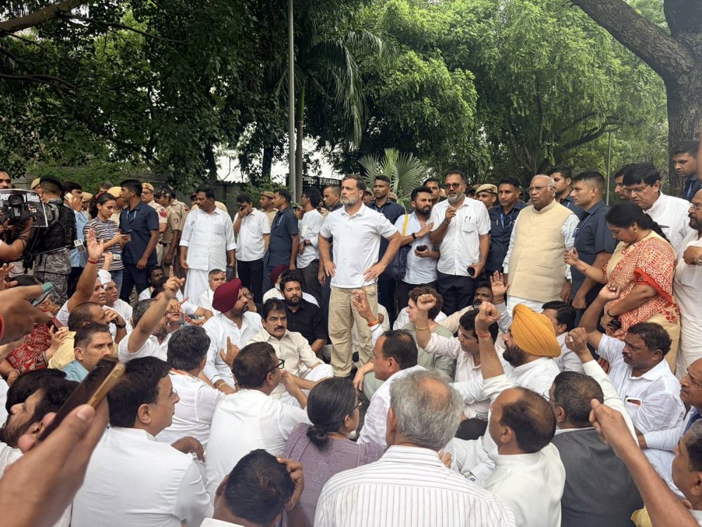Rahul Gandhi Demands Resignation of PM Modi, Amit Shah & Dharmendra Pradhan Over NEET Protest Crackdown