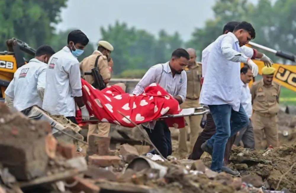 Explosion at India firecracker factory kills 11, including eight children