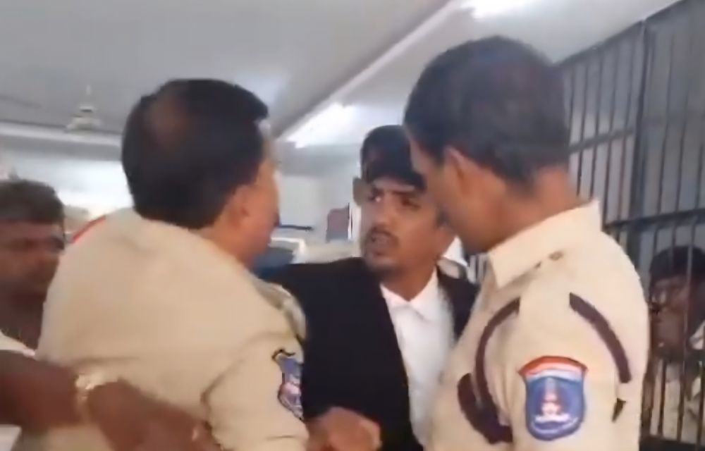 High drama at Attapur PS in Hyderabad: Police versus lawyers!